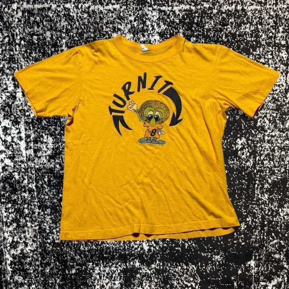 Vintage 1976 TV 8 southern broadcasting co " turn it " network promo t shirt - Picture 1 of 5